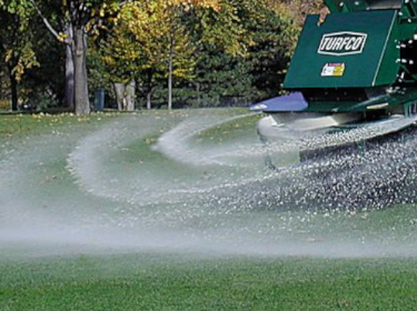 Turfco CR-8 Topdresser og Material Handler